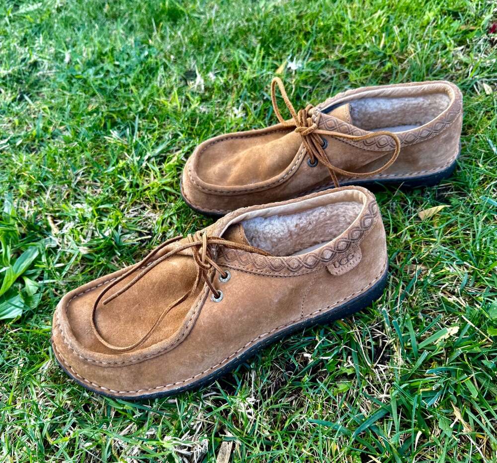 UGG - Picture 5 of 8